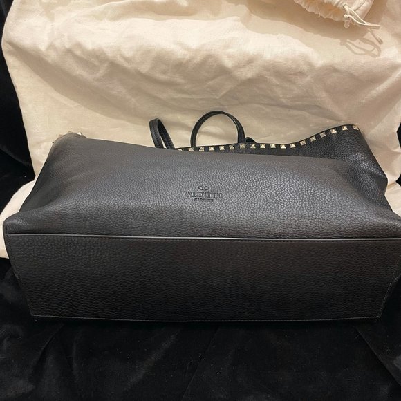 VALENTINO GARAVANI Grained Calfskin Rockstud Shoulder Tote - Picture 4 of 10